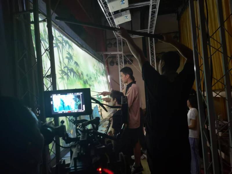 宁夏TVC拍摄公司：美妆时尚造梦师，雕琢细节中的高级质感